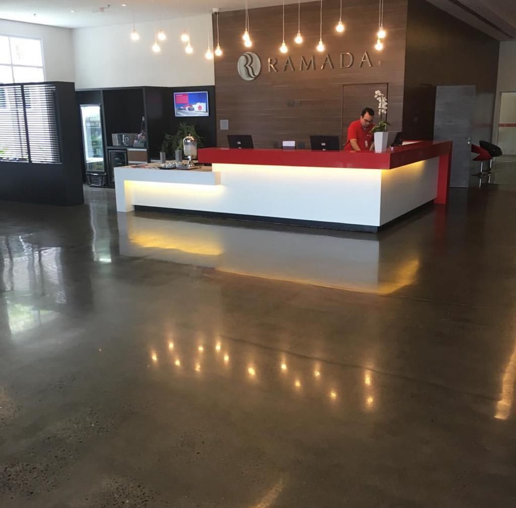 Hotel Ramada: Piso polido, 2.950 m², Campinas